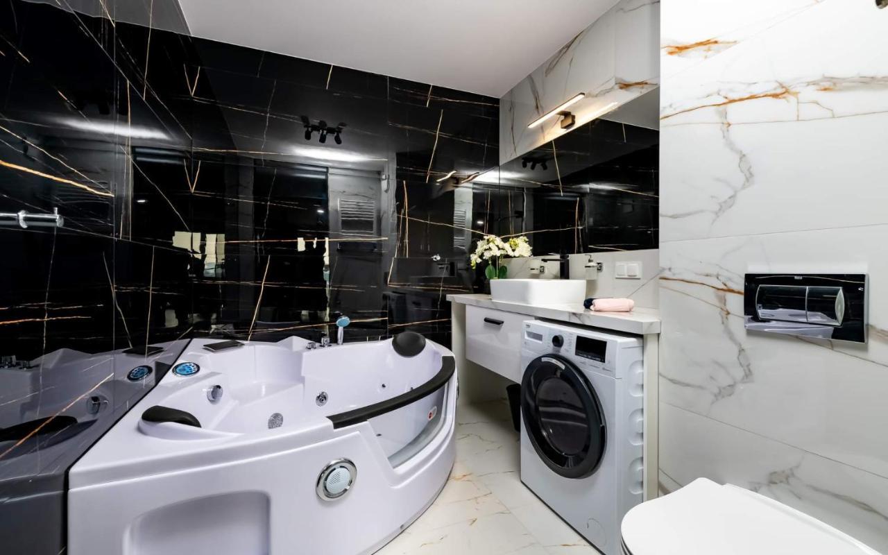 Loveroom Panorama Park Jacuzzi Białystok Exterior foto